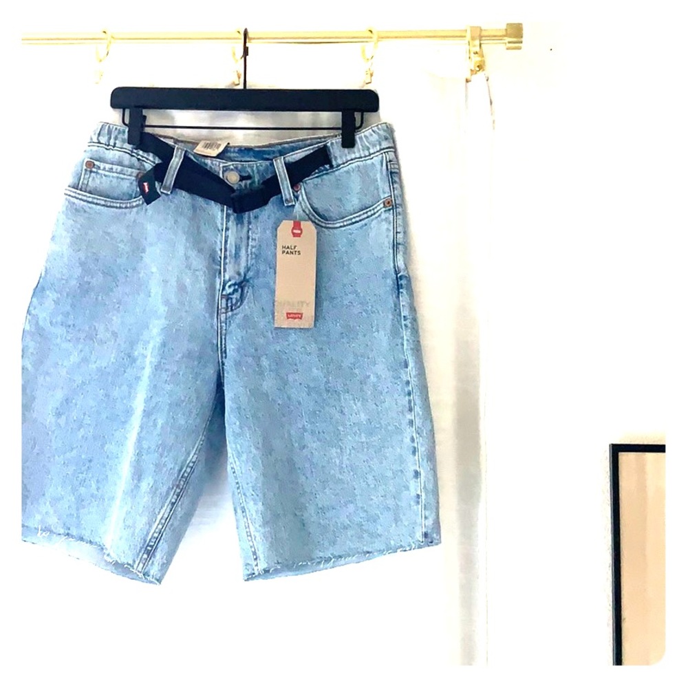 Levi’s 90’s Half Pants